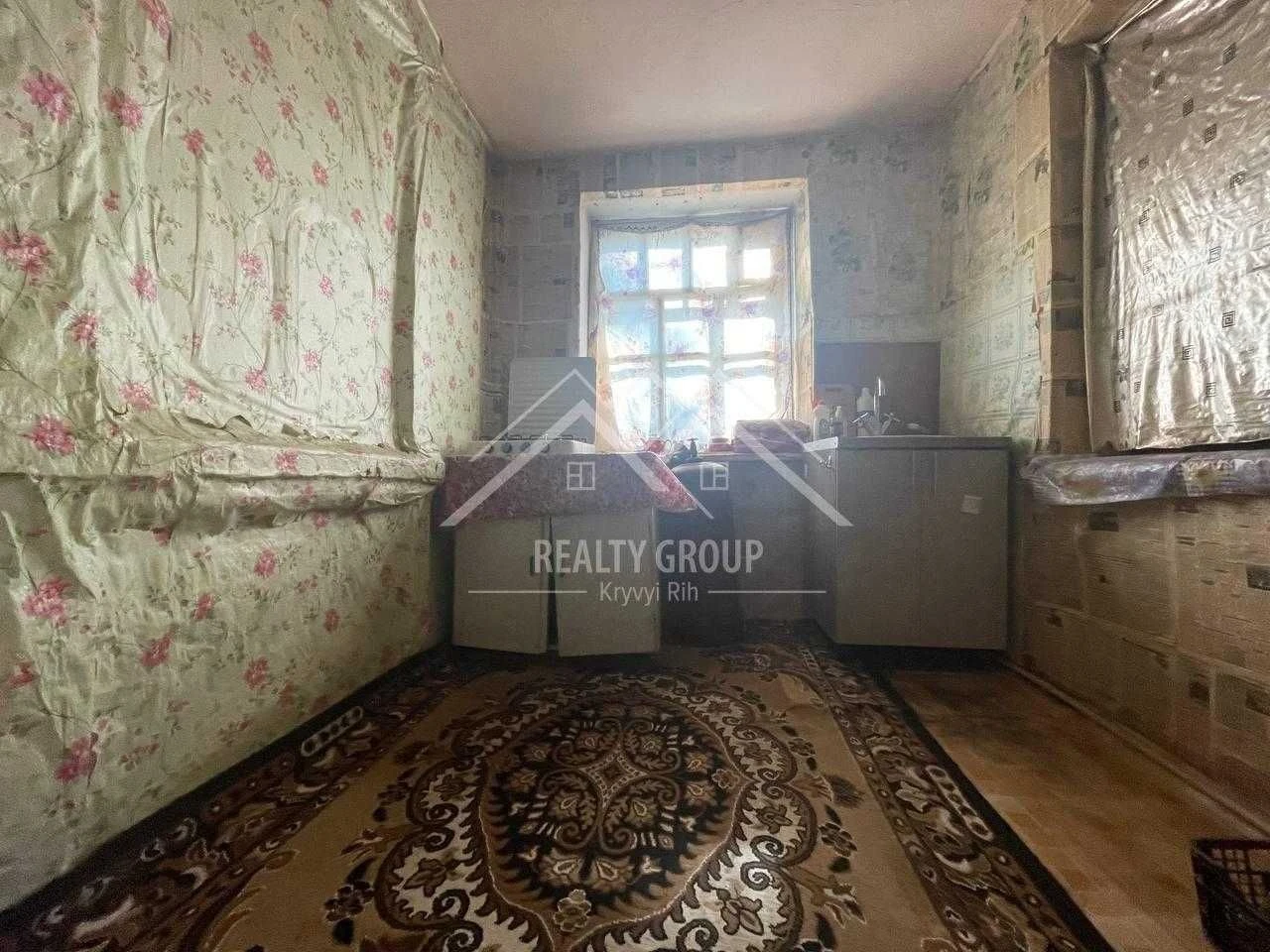 Продаж затишного будинку по Черняховського