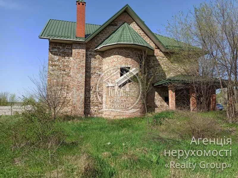 Sale of a two-story house, Karachuny (Laboratory Street)