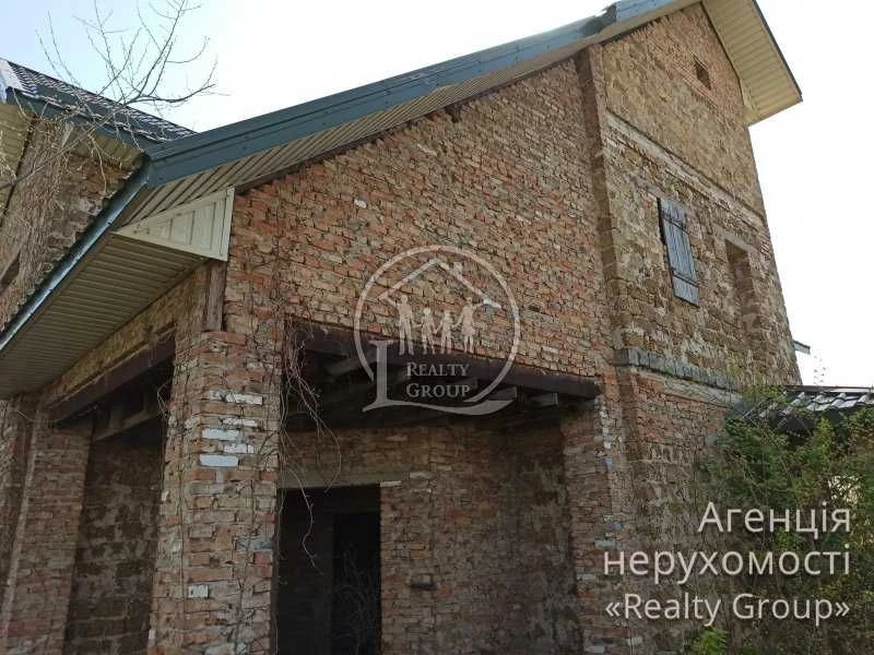 Sale of a two-story house, Karachuny (Laboratory Street)