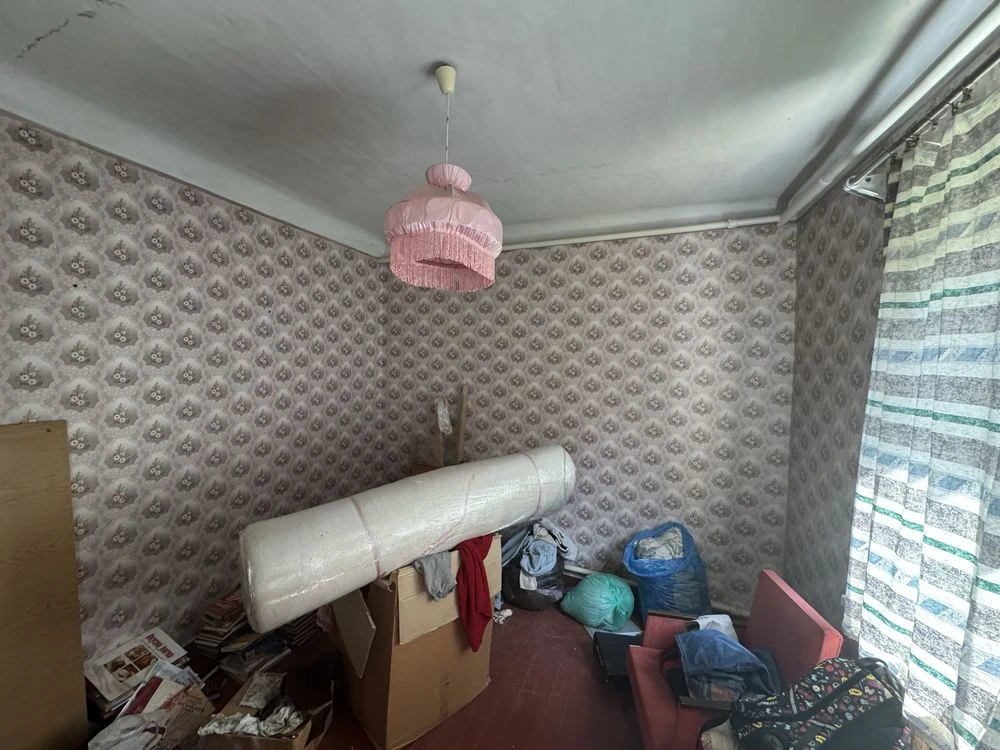 Продається будинок в центрально міському районі .