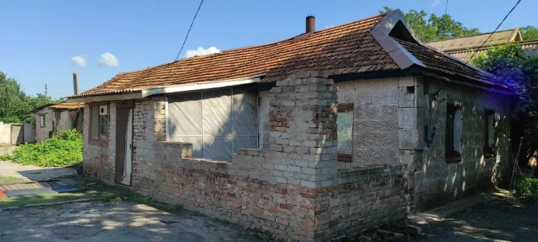 Продам дом на Украинской Ц Г район