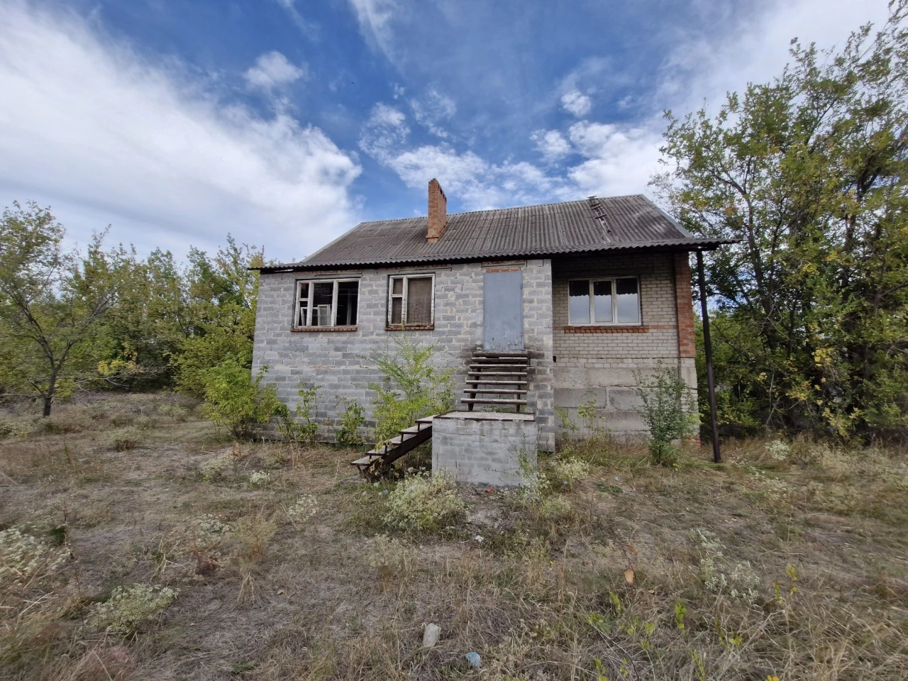 Продаж будинку. Довгинцівський район. Незалежне.