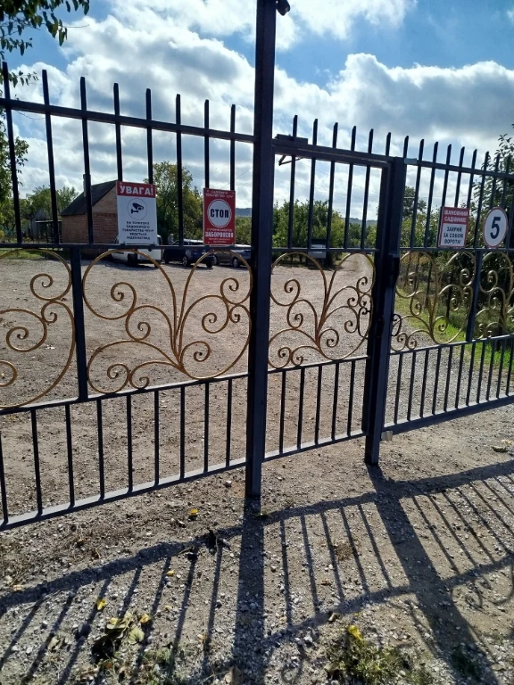 Затишна дача біля мікрорайну Карачуни