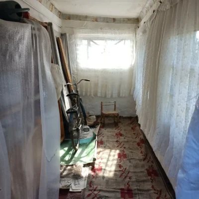 For sale: Cottage, garden.