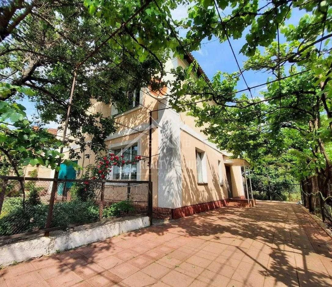 Продається двоповерховий будинок у Тернівському районі, 17-й