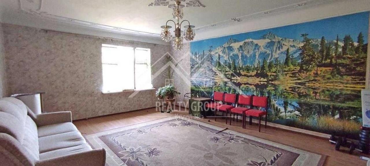 Продається двоповерховий будинок у Тернівському районі, 17-й