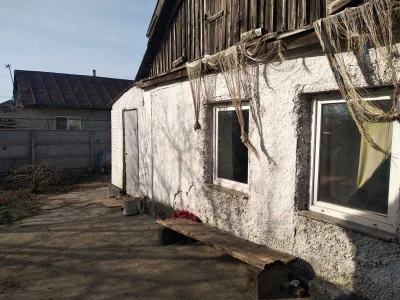 Продається будинок на Ласточці, вулиця Нестерова, 35. Будинок потребує ремонту.