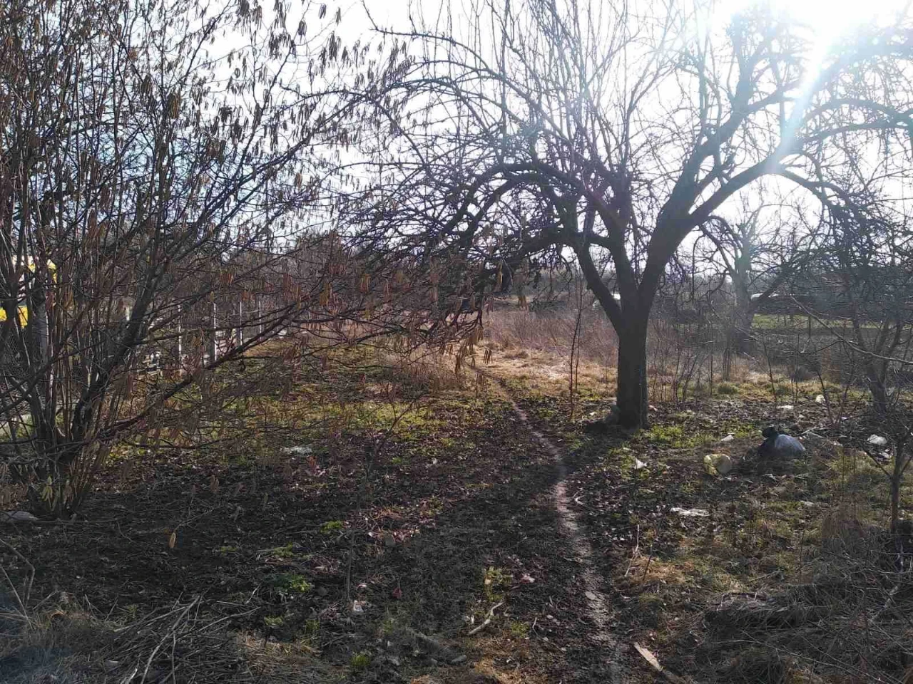 Продається будинок на Ласточці, вулиця Нестерова, 35. Будинок потребує ремонту.