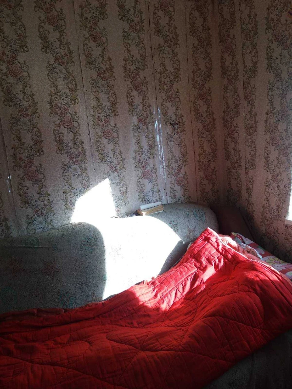 Продається будинок на Ласточці, вулиця Нестерова, 35. Будинок потребує ремонту.