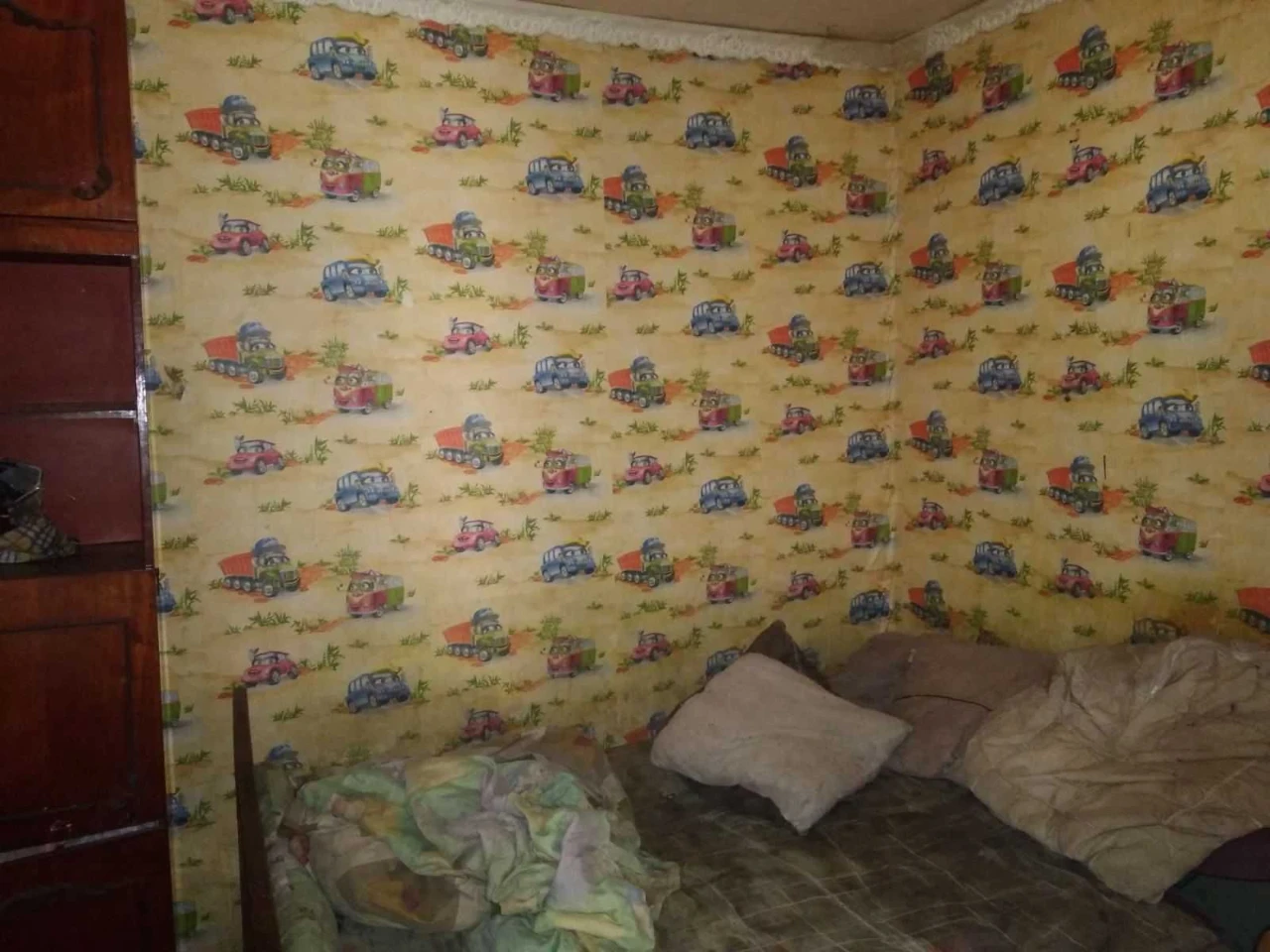 Продається будинок на Ласточці, вулиця Нестерова, 35. Будинок потребує ремонту.