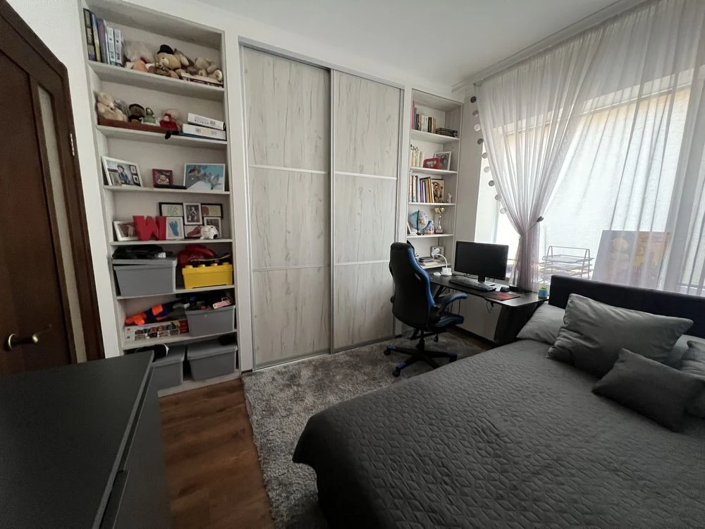 Spacious house in the Central District