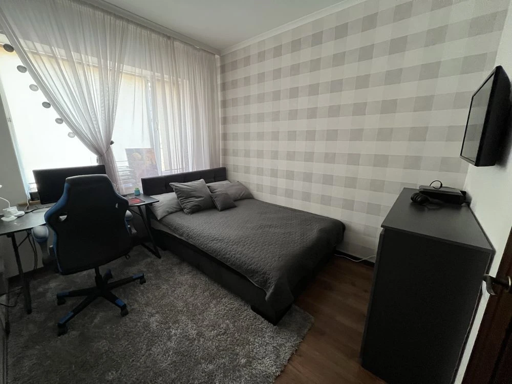 Spacious house in the Central District