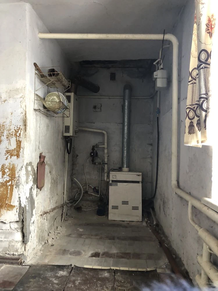 1/4 of a house on Zheltoorechenskaya Street, 68 square meters, gas, water, in the Rokovataya district