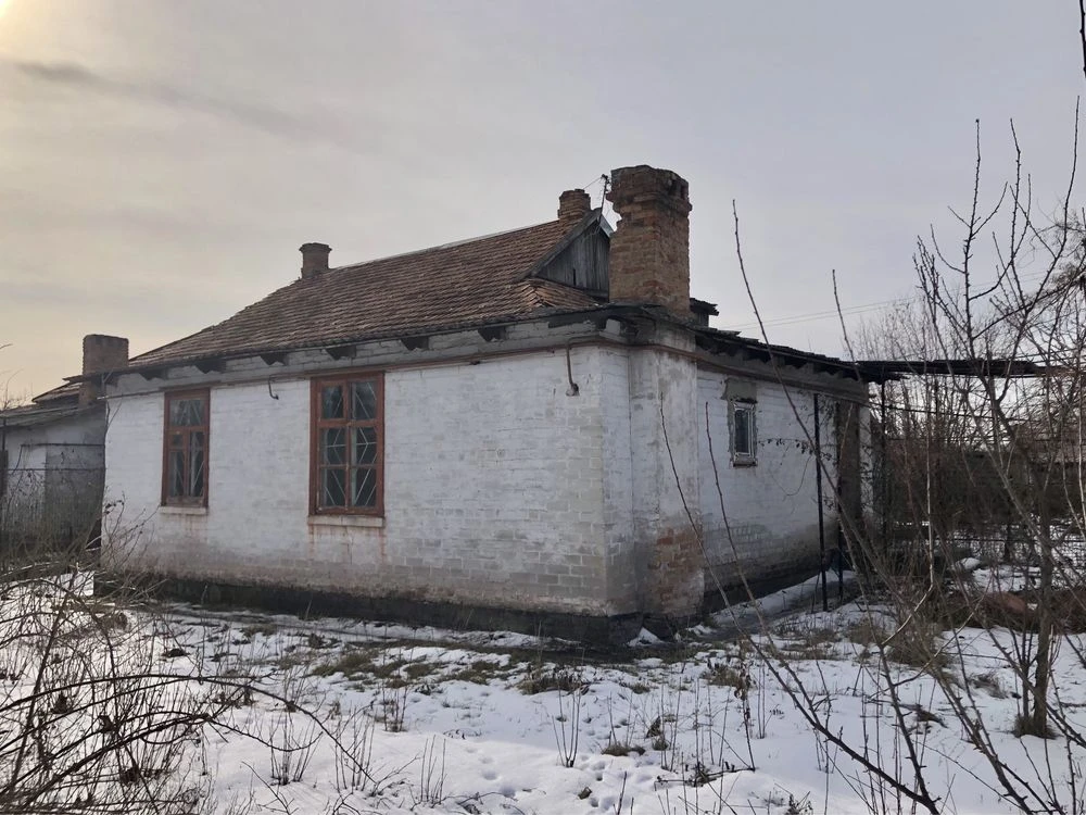 1/4 of a house on Zheltoorechenskaya Street, 68 square meters, gas, water, in the Rokovataya district