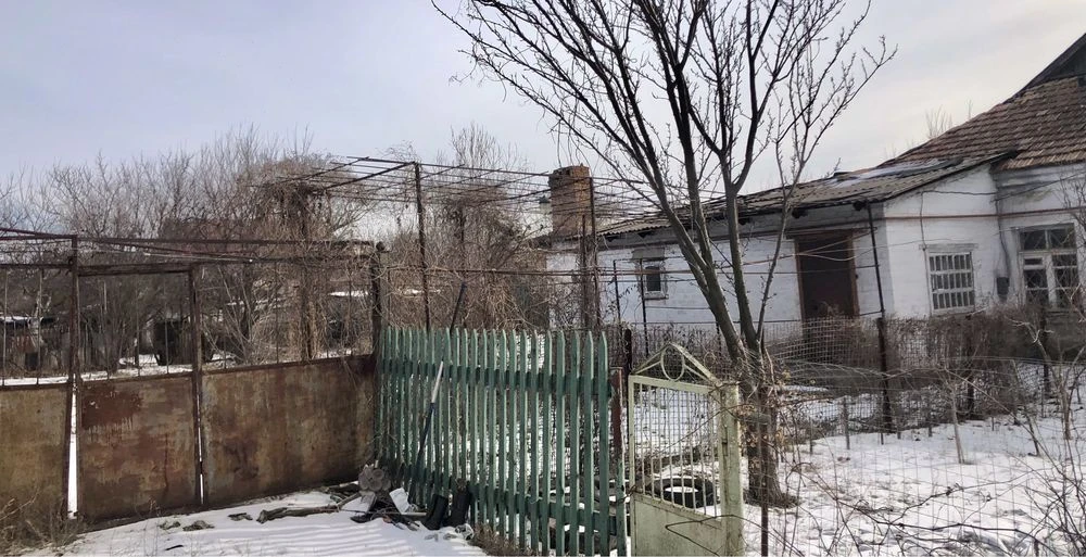 1/4 of a house on Zheltoorechenskaya Street, 68 square meters, gas, water, in the Rokovataya district