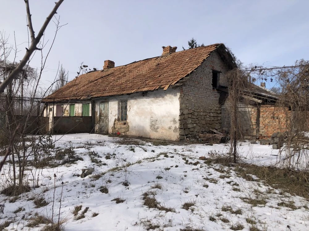 1/4 of a house on Zheltoorechenskaya Street, 68 square meters, gas, water, in the Rokovataya district