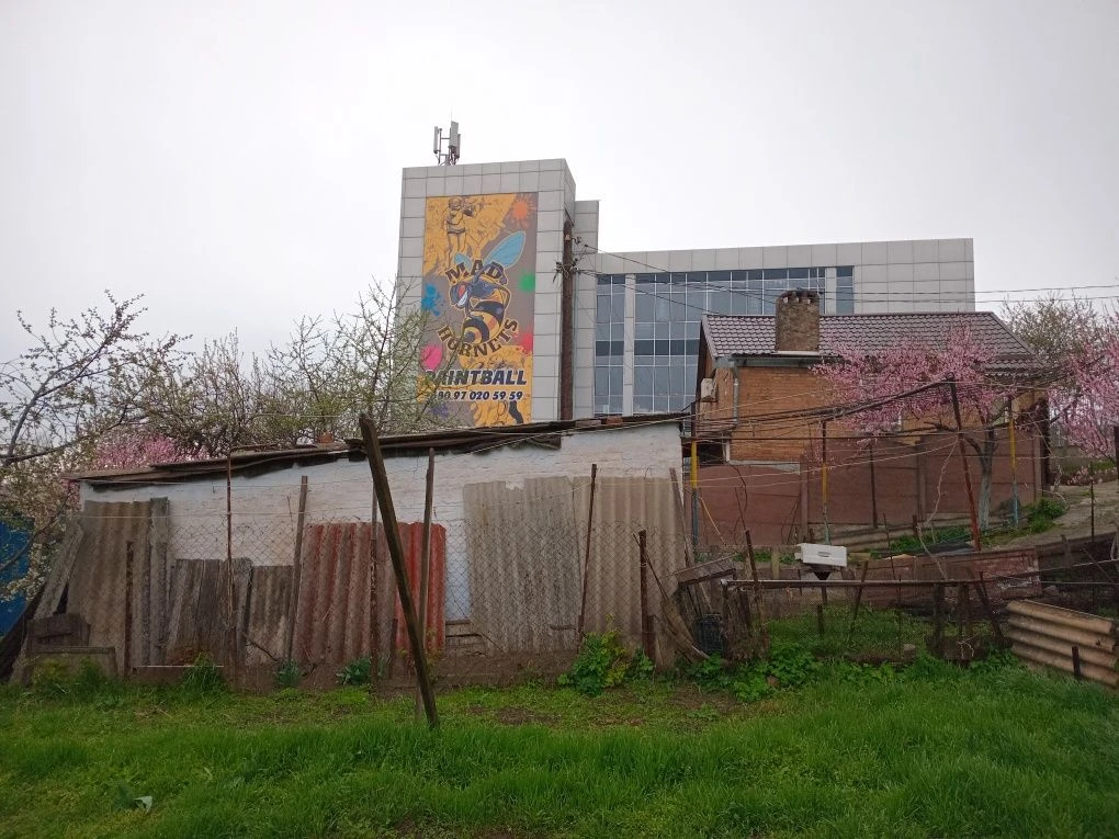 Продам небольшой домик в центре города
