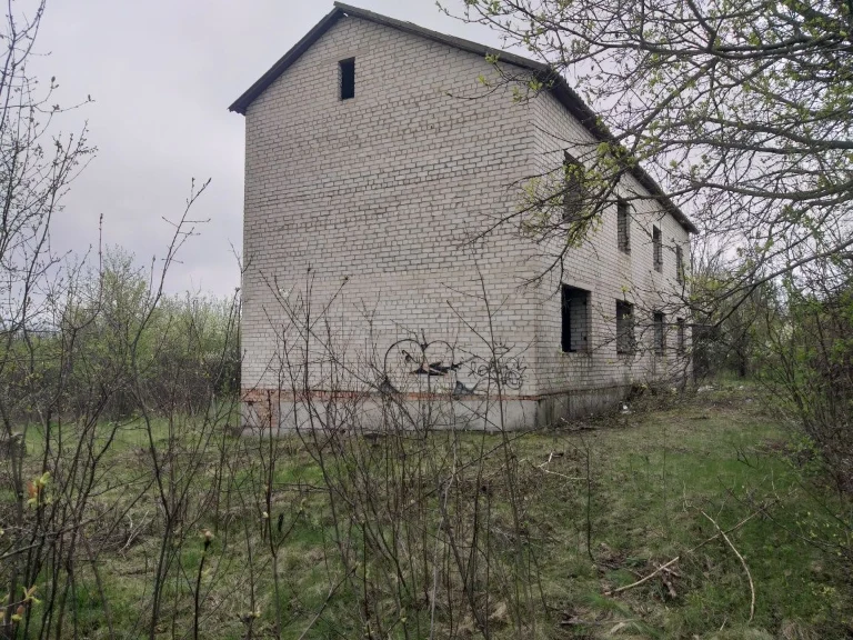 Продам дом на Лесничестве 20 соток земли