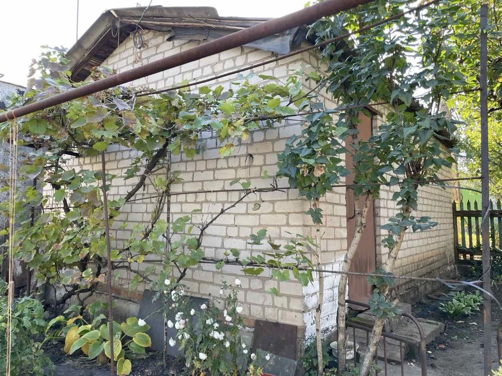 For Sale: Estate with Buildings