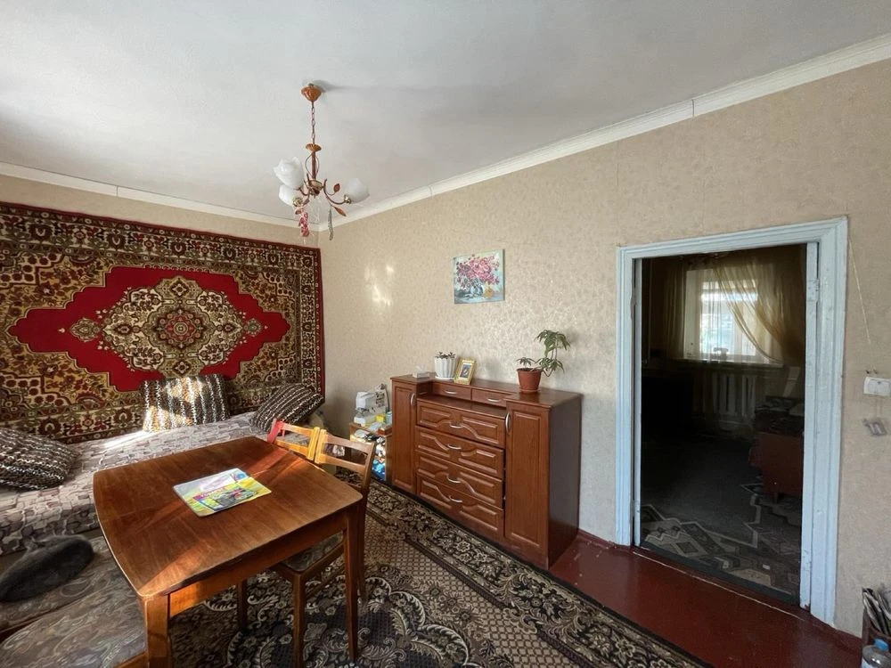 For Sale: Estate with Buildings