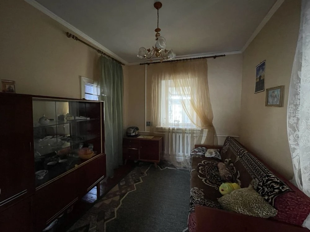 For Sale: Estate with Buildings