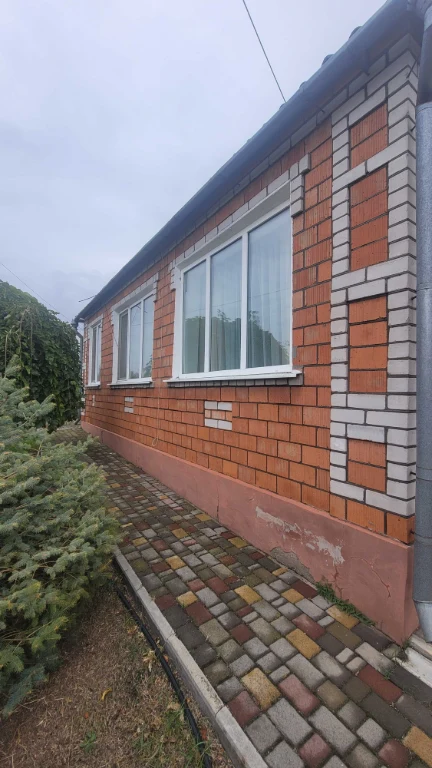 Продам відмінний будинок в передмісті Марганця.