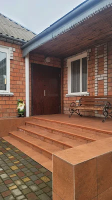 Продам відмінний будинок в передмісті Марганця.