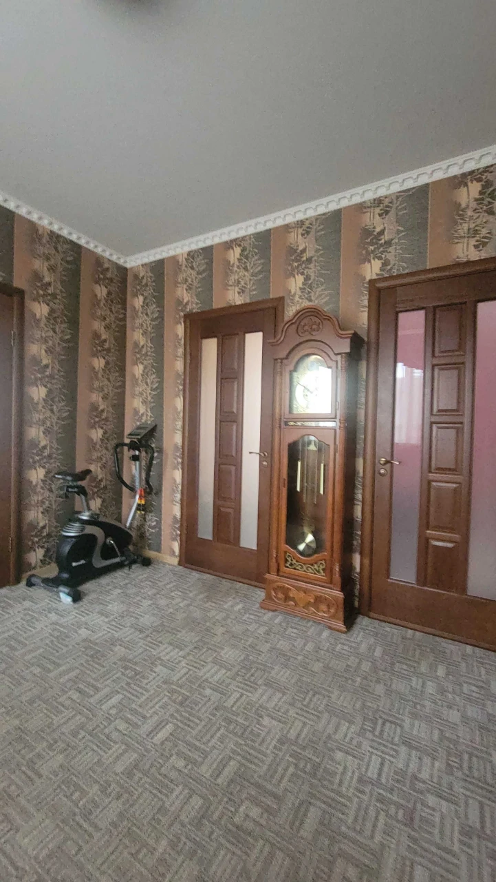 Продам відмінний будинок в передмісті Марганця.