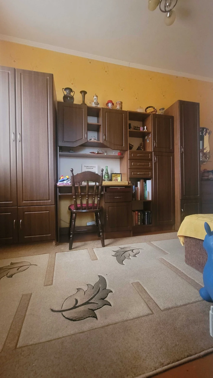 Продам відмінний будинок в передмісті Марганця.