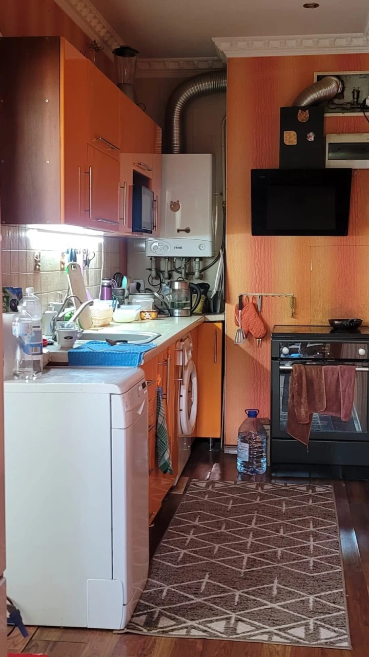 Продается дом с мебелью и техникой бассейном и баней