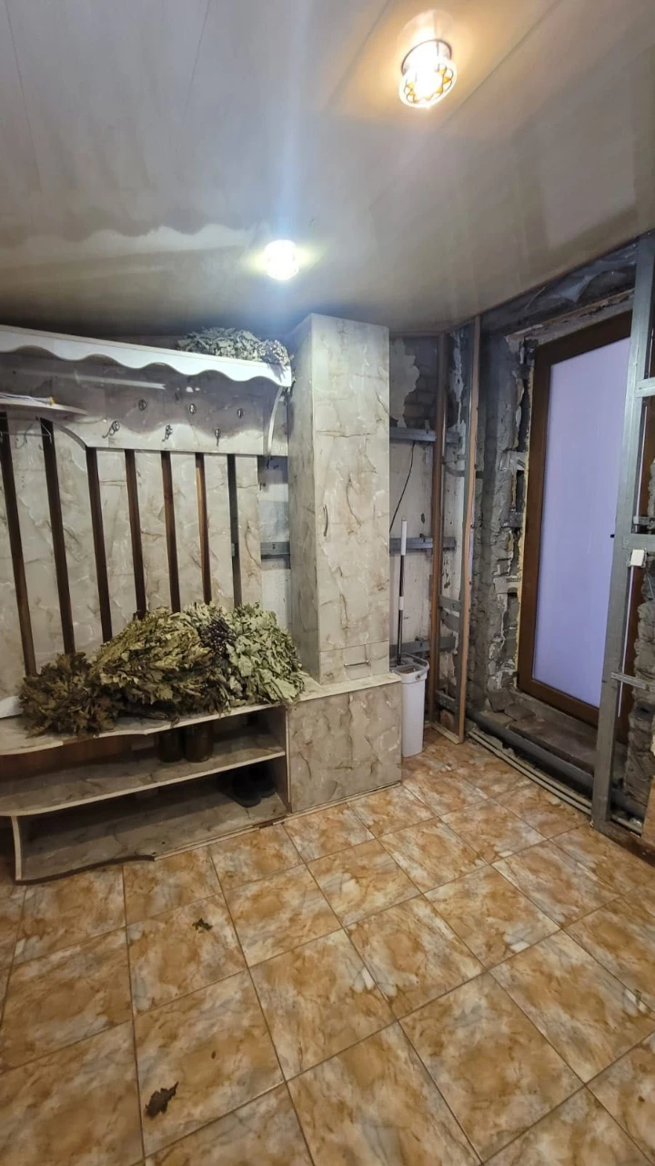 Продается дом с мебелью и техникой бассейном и баней