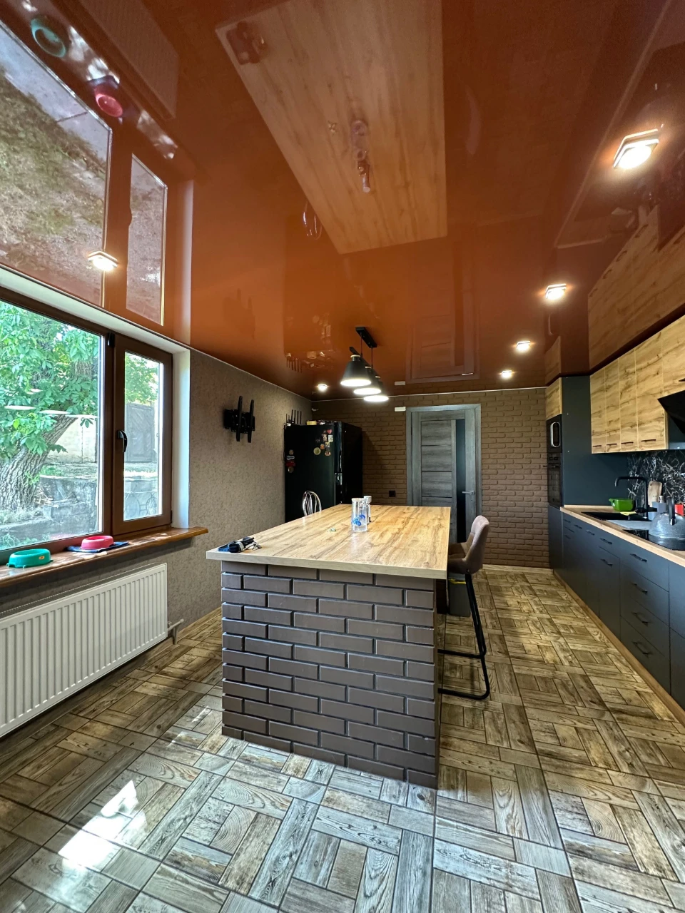House for sale with furniture and appliances