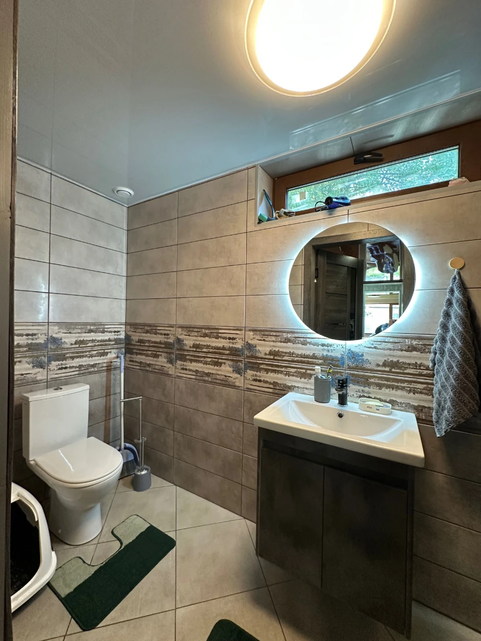 House for sale with furniture and appliances