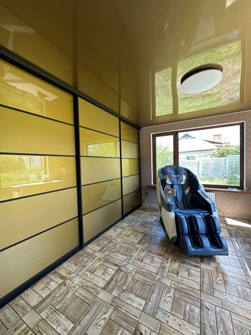 House for sale with furniture and appliances