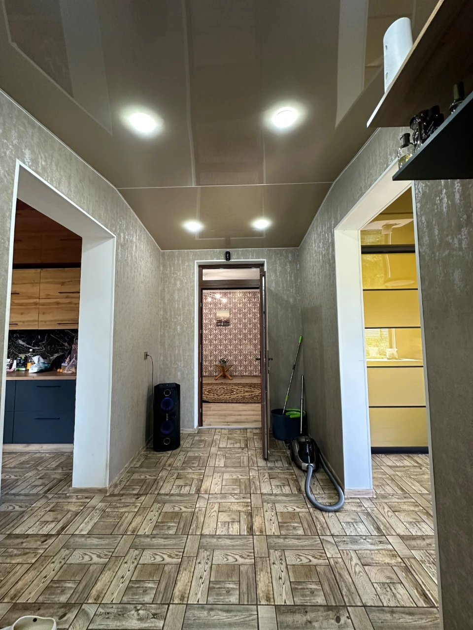 House for sale with furniture and appliances