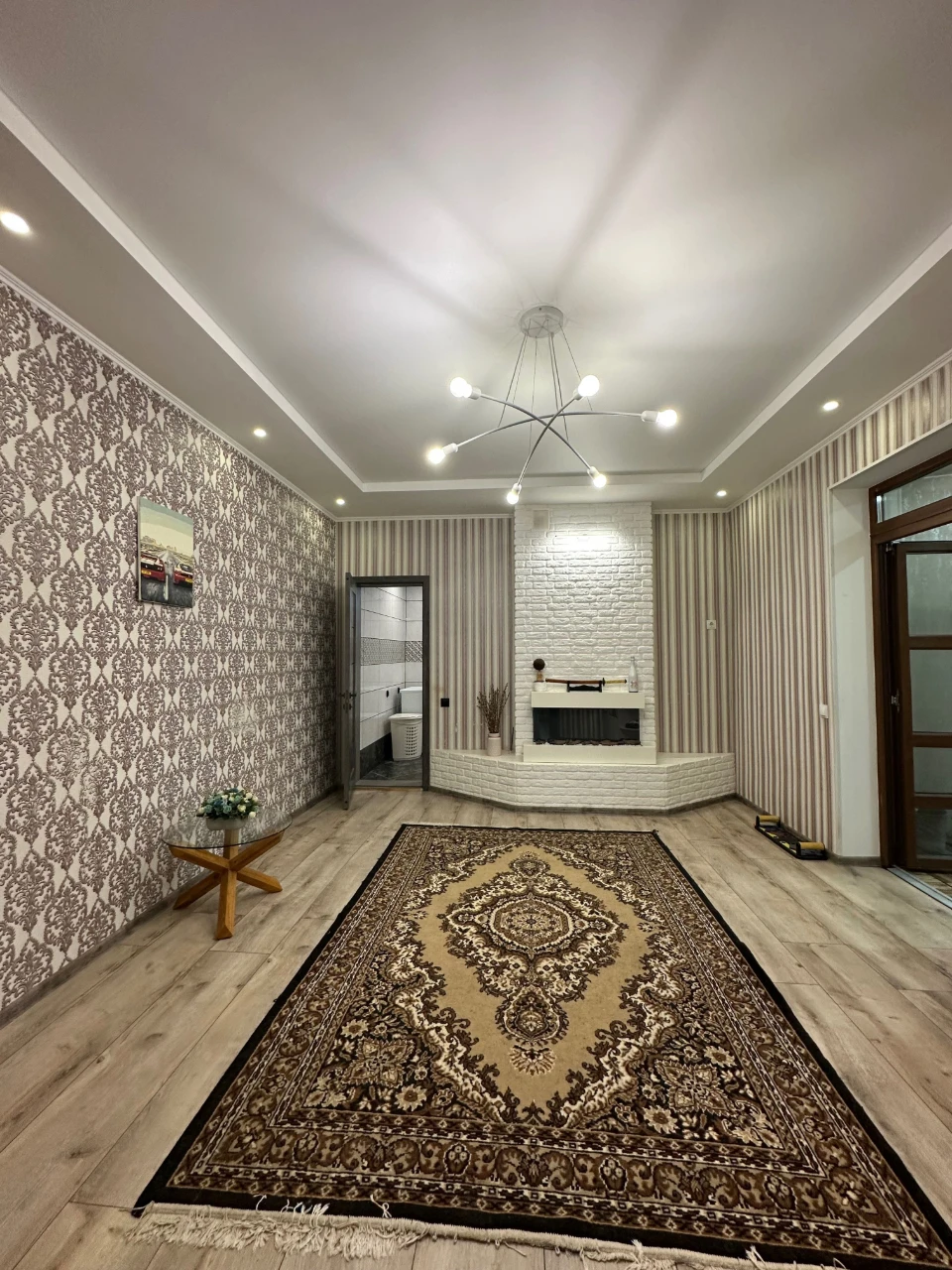House for sale with furniture and appliances