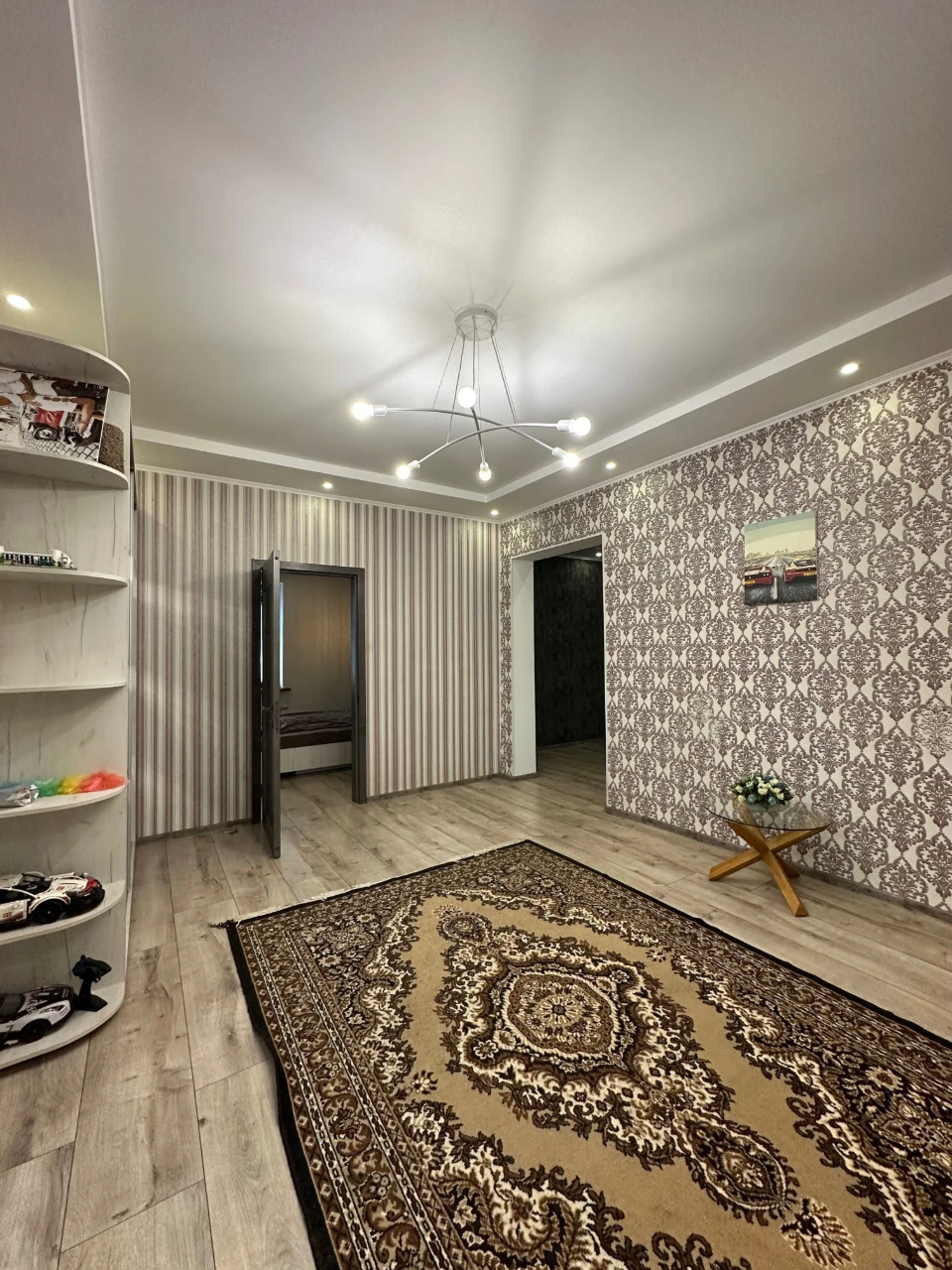 House for sale with furniture and appliances