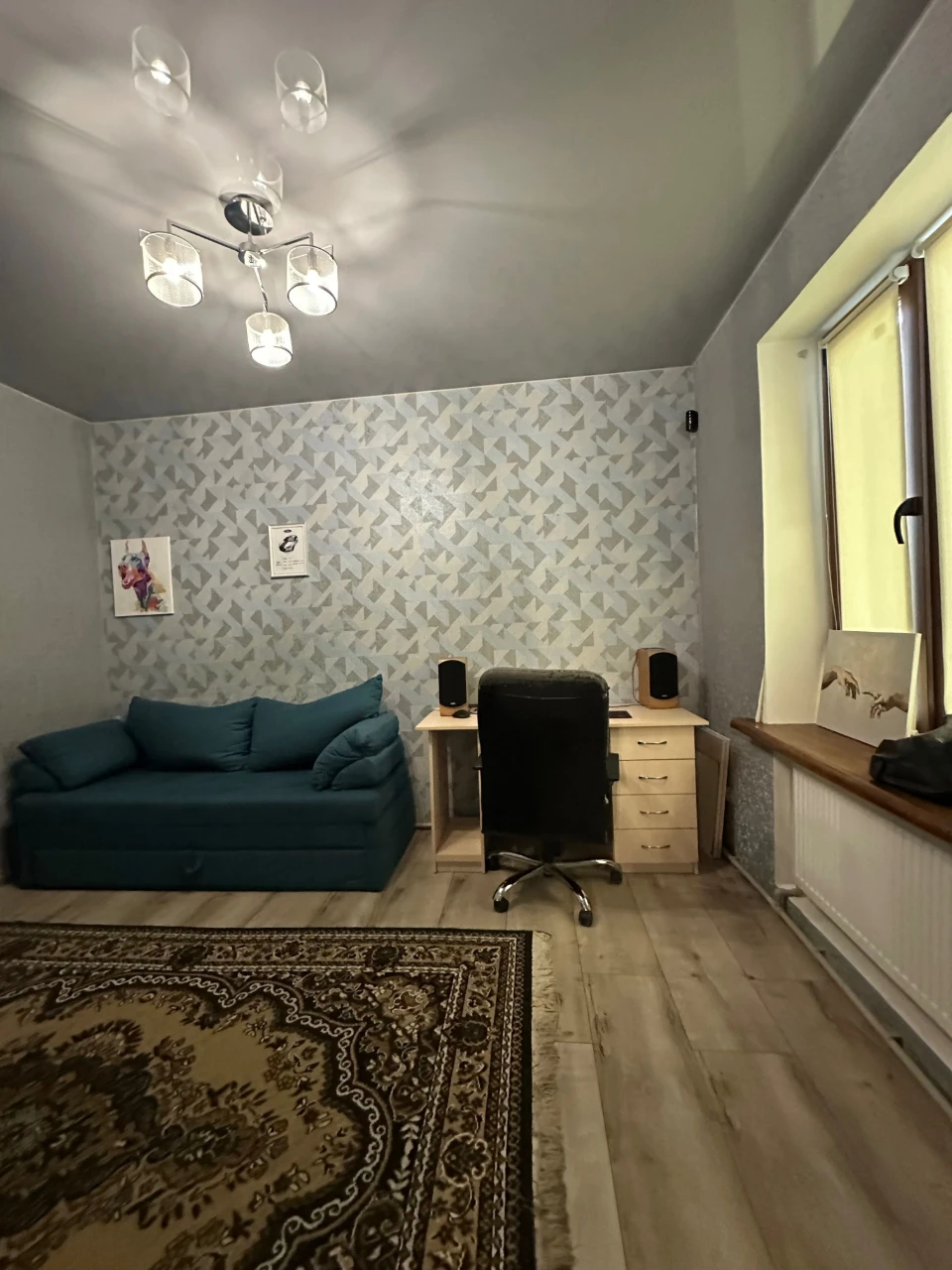 House for sale with furniture and appliances