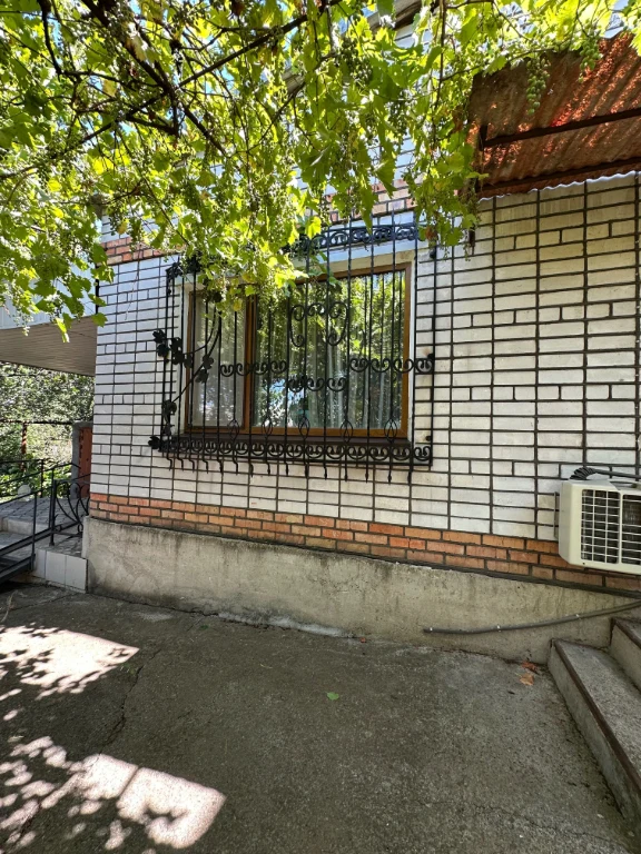 Продается 2х этажный дом