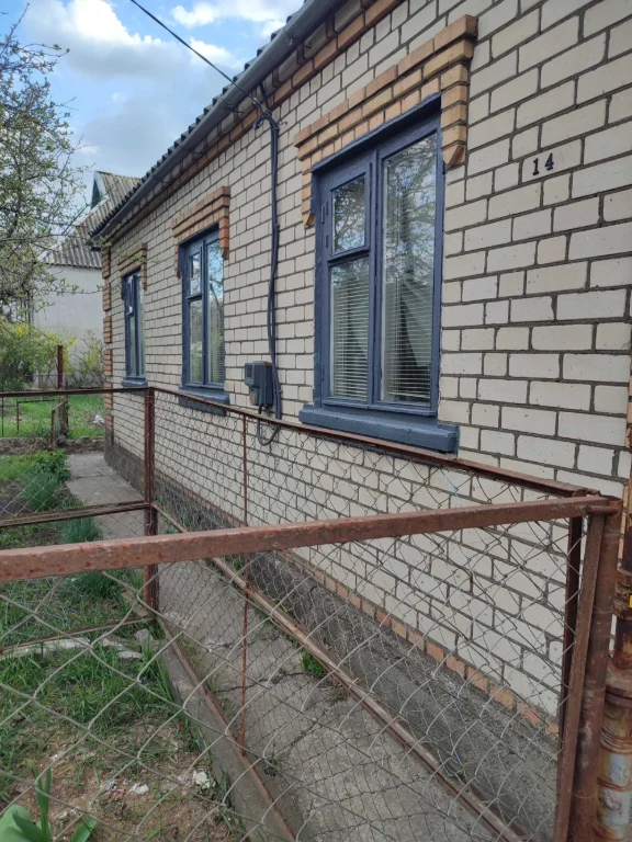 Продам большой дом район кафе "Лагуна" рассмотрю любые вариа