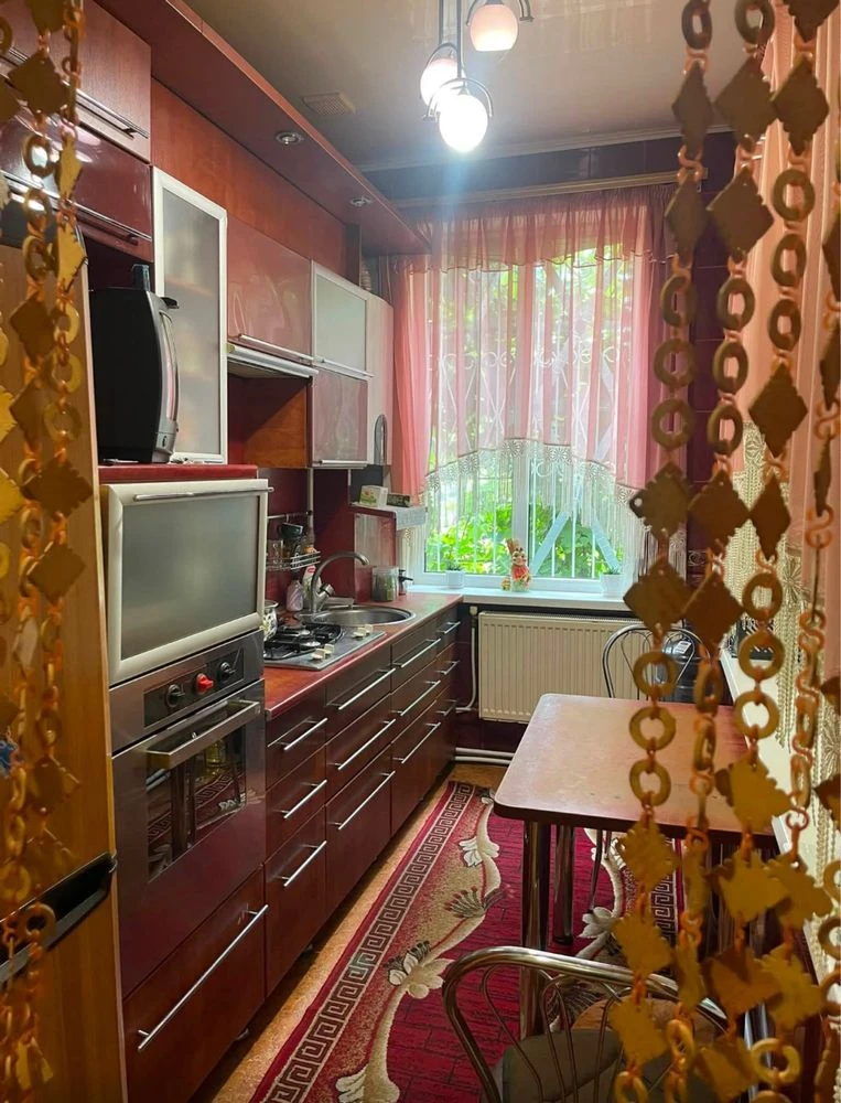 Продаж будинку по вул. Героїв Чорнобиля