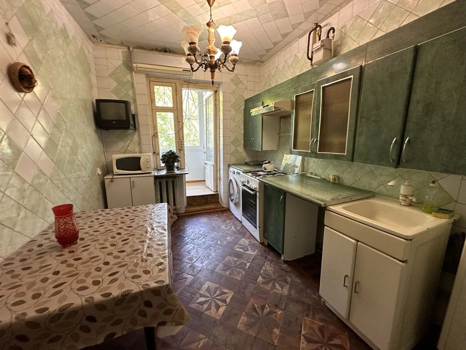 3 комнатная Глушко Киевский рынок Чешка
