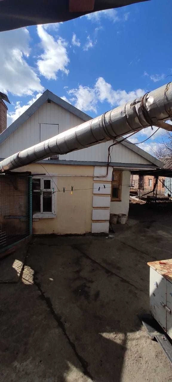 Продам или обменяю полдома.