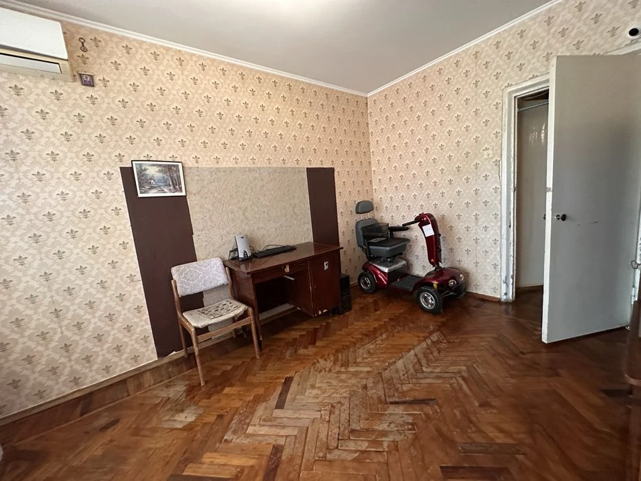 3 комнатная Глушко Киевский рынок Чешка