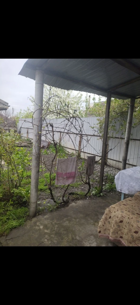 Продам пів будинку