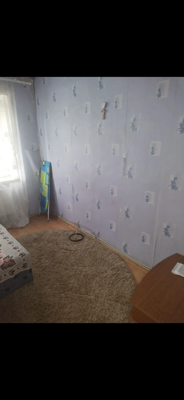 Продам пів будинку