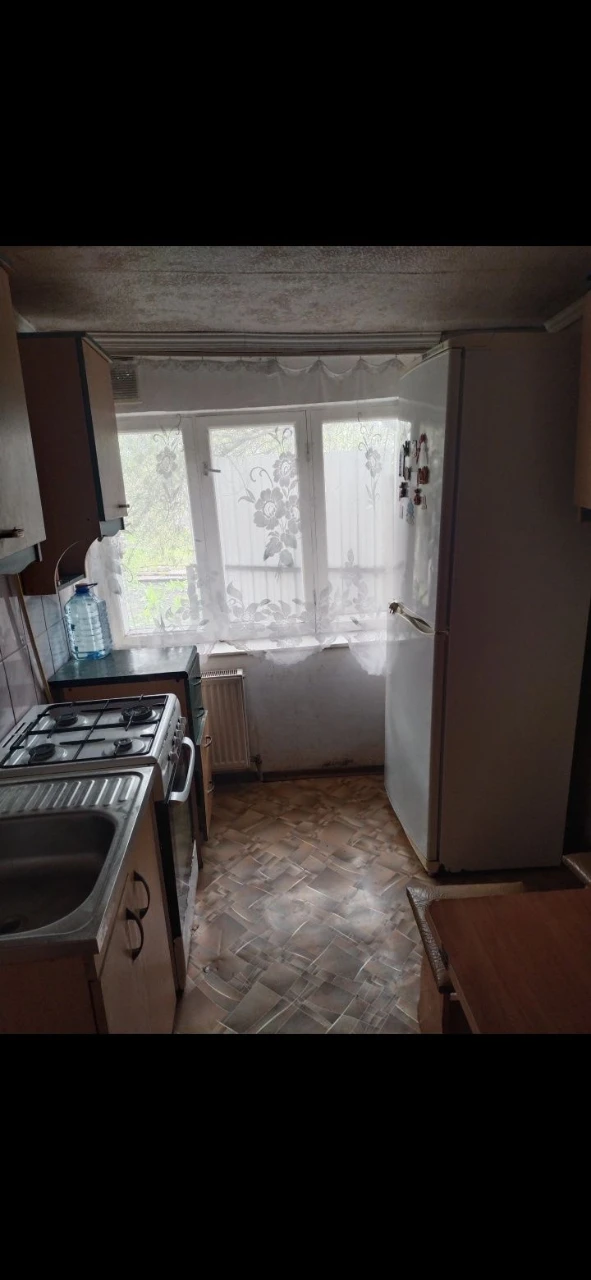 Продам пів будинку