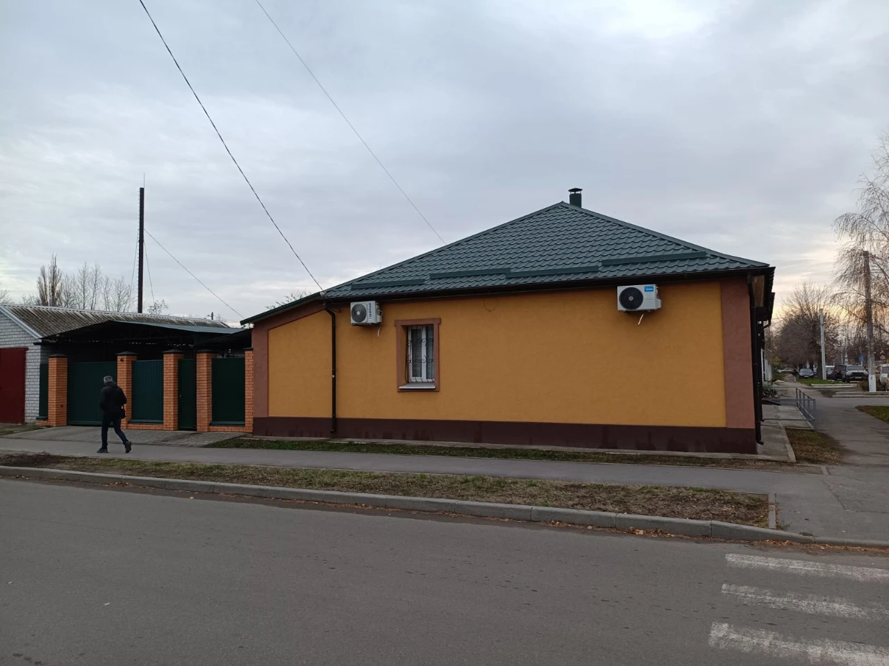 Продам будинок в самому центрі міста.