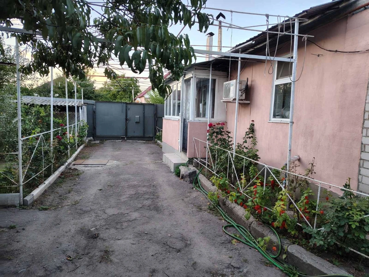 Продаю  приватний будинок  м.Павлоград