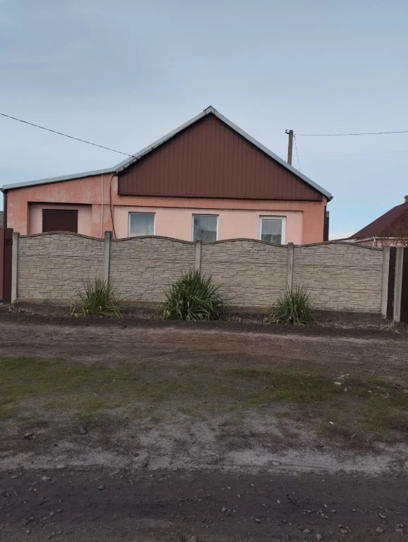 Продам будинок з твердотопливним опаленням